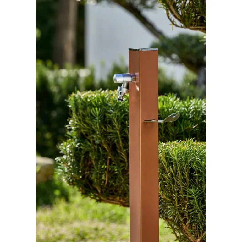 Fontana da Giardino Aquapoint Triangle Ground Terracotta